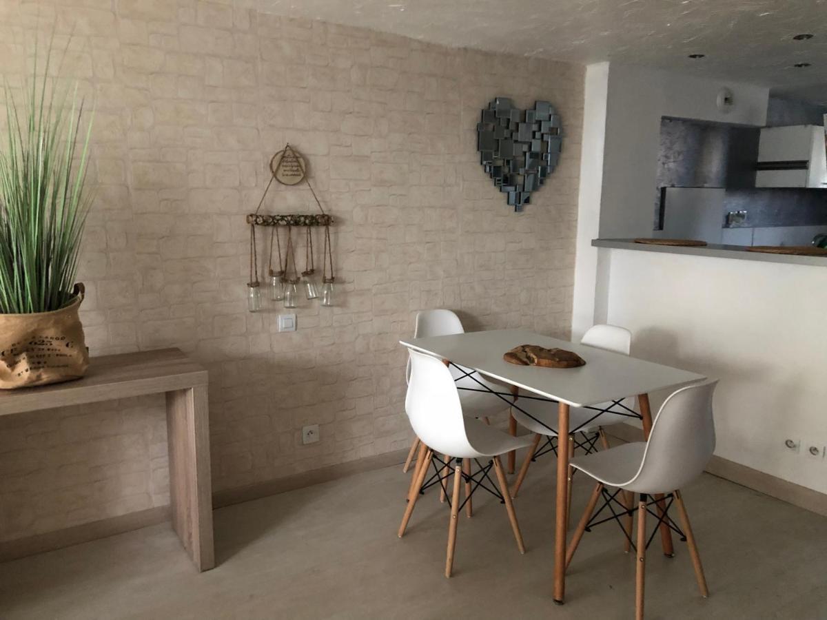 Un Duplex Pour 4 Personne Residence De Vacances อาร์ลส์ ภายนอก รูปภาพ